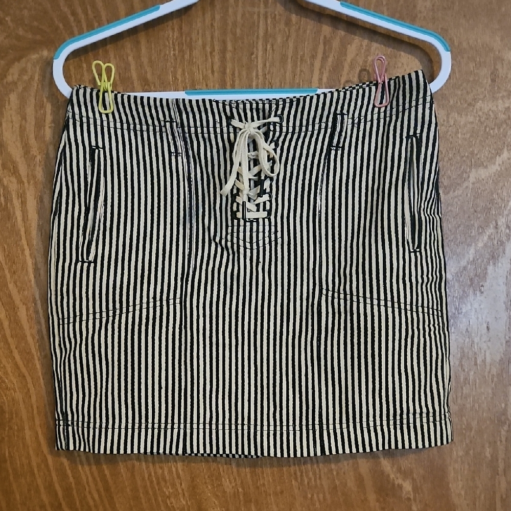 Madewell Black and White Lace-Up Mini Skirt